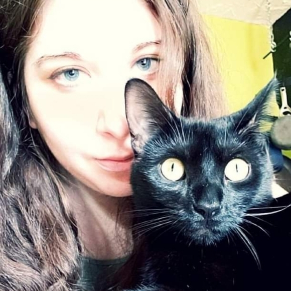 Meet your Posher, Shelby - Picture 2 of 2